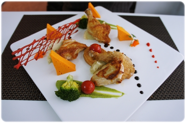 TENTATION 品法式餐廳 French Cuisine by Guillaume：[邀約] ★TENTATION 品法式餐廳★純白幽靜的用餐環境，放慢腳步，細細品嚐主廚精心準備的每道料理❤