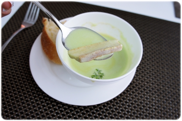 TENTATION 品法式餐廳 French Cuisine by Guillaume：[邀約] ★TENTATION 品法式餐廳★純白幽靜的用餐環境，放慢腳步，細細品嚐主廚精心準備的每道料理❤