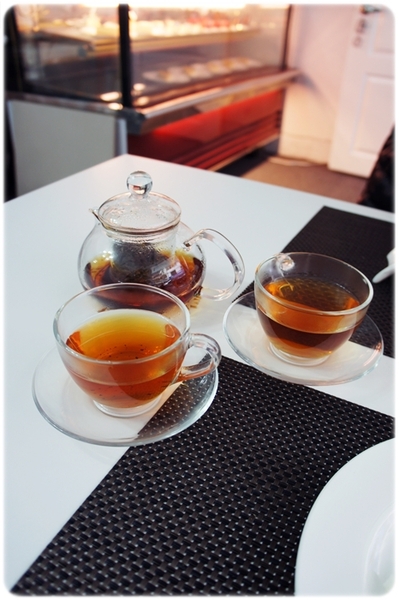 TENTATION 品法式餐廳 French Cuisine by Guillaume：[邀約] ★TENTATION 品法式餐廳★純白幽靜的用餐環境，放慢腳步，細細品嚐主廚精心準備的每道料理❤