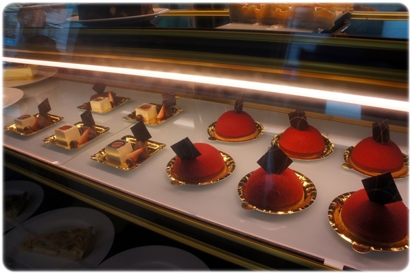 TENTATION 品法式餐廳 French Cuisine by Guillaume：[邀約] ★TENTATION 品法式餐廳★純白幽靜的用餐環境，放慢腳步，細細品嚐主廚精心準備的每道料理❤