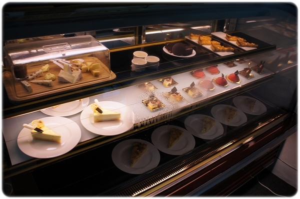 TENTATION 品法式餐廳 French Cuisine by Guillaume：[邀約] ★TENTATION 品法式餐廳★純白幽靜的用餐環境，放慢腳步，細細品嚐主廚精心準備的每道料理❤