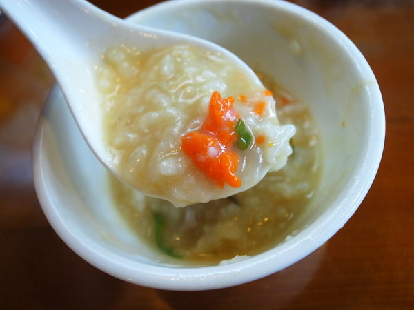 皇池溫泉御膳館:<北投|溫泉>冷氣團報到~皇池泡溫泉暖呼呼~還有好喝的紅蟳砂鍋粥!!!