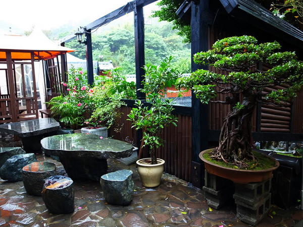 皇池溫泉御膳館:<北投|溫泉>冷氣團報到~皇池泡溫泉暖呼呼~還有好喝的紅蟳砂鍋粥!!!