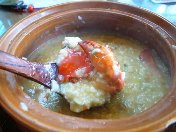 皇池溫泉御膳館:<北投|溫泉>冷氣團報到~皇池泡溫泉暖呼呼~還有好喝的紅蟳砂鍋粥!!!