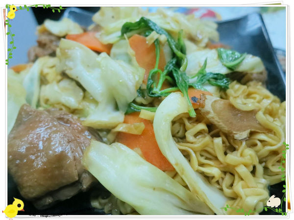 台北-三杯三怪媽媽小廚-美味的三杯料理-三杯雞炒泡麵