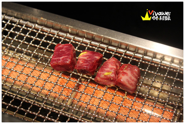 甕也燒肉(延吉店):【口碑券27】台北大安區|單點式高品質專人代烤燒肉專賣『甕也炭火燒肉 (延吉店)』