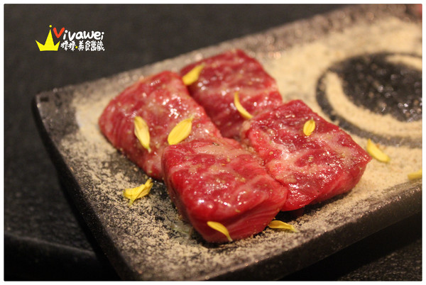 甕也燒肉(延吉店):【口碑券27】台北大安區|單點式高品質專人代烤燒肉專賣『甕也炭火燒肉 (延吉店)』