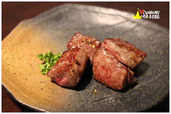 甕也燒肉(延吉店):【口碑券27】台北大安區|單點式高品質專人代烤燒肉專賣『甕也炭火燒肉 (延吉店)』