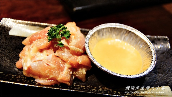 甕也燒肉(延吉店):【食記/台北市】自己不用動手烤~專人服務的燒烤店♪♪甕也炭火燒肉-延吉店♪♪