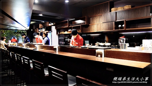 甕也燒肉(延吉店):【食記/台北市】自己不用動手烤~專人服務的燒烤店♪♪甕也炭火燒肉-延吉店♪♪