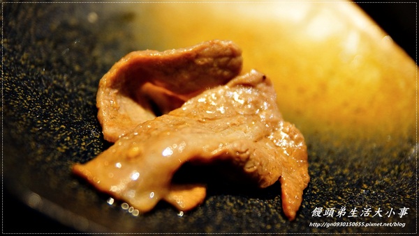 甕也燒肉(延吉店):【食記/台北市】自己不用動手烤~專人服務的燒烤店♪♪甕也炭火燒肉-延吉店♪♪