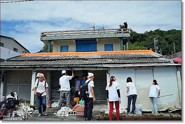 10471277395_74940705b9_z