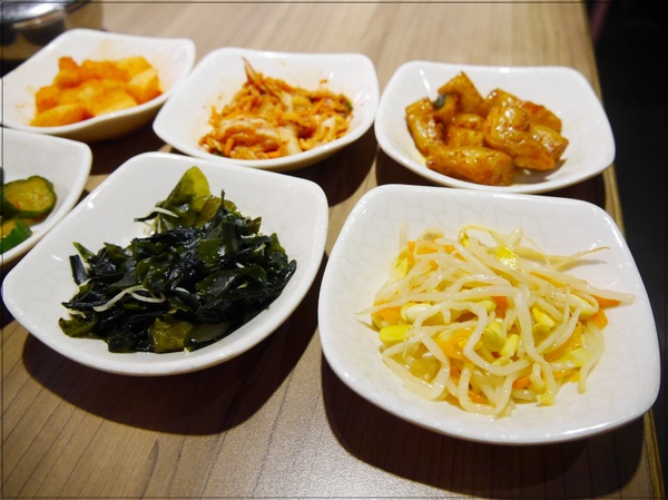 九尾韓國豆腐煲:【東區】九尾韓國豆腐煲專賣店【平價韓國家庭料理】