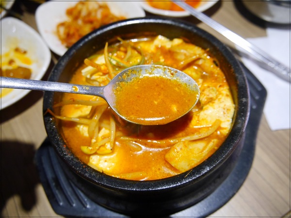 九尾韓國豆腐煲:【東區】九尾韓國豆腐煲專賣店【平價韓國家庭料理】