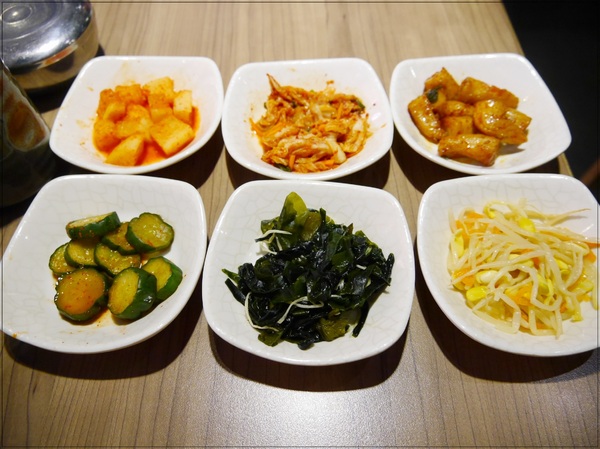 九尾韓國豆腐煲:【東區】九尾韓國豆腐煲專賣店【平價韓國家庭料理】