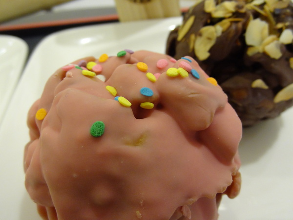 雪球客(永和總店)：1021120[官本金文愛台灣]雪球客這是Candy Crush嗎？吃甜點順便感受雷神索爾用摃槌仔敲走厄運讓幸運好運旺旺來