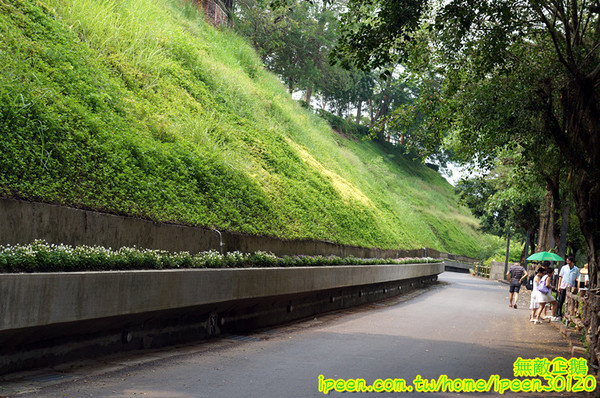 尖山埤江南渡假村：【台南-柳營區】早餐buffetx漆彈廝殺..一起來high all night~《尖山埤江南渡假村》(DAY2)