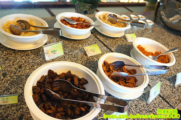 尖山埤江南渡假村：【台南-柳營區】早餐buffetx漆彈廝殺..一起來high all night~《尖山埤江南渡假村》(DAY2)