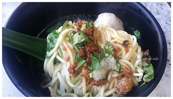 郭家擔仔麵：遼寧夜市40年老店【郭家擔仔麵】