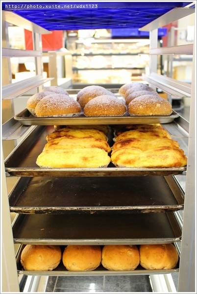 瑪利MAMA手作麵包:瑪利亞社會福利基金會-瑪利MAMA手作麵包✪充滿愛與夢想的幸福麵包、簡餐~102.10.01