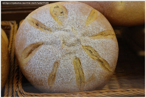 瑪利MAMA手作麵包:瑪利亞社會福利基金會-瑪利MAMA手作麵包✪充滿愛與夢想的幸福麵包、簡餐~102.10.01