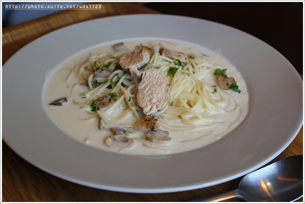 瑪利MAMA手作麵包:瑪利亞社會福利基金會-瑪利MAMA手作麵包✪充滿愛與夢想的幸福麵包、簡餐~102.10.01