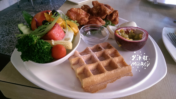 28巷早餐坊：【高雄/食﹡鳳山】超熱門排隊店．乳酪絲超瘋狂蛋餅．28巷早餐坊