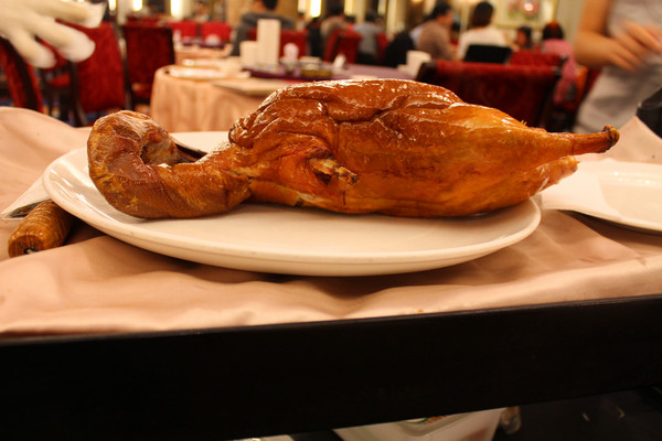 大三元酒樓：[台北]大三元酒樓 皮脆肉嫩的烤鴨來囉!!!!!