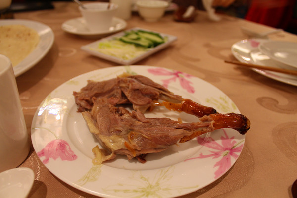 大三元酒樓：[台北]大三元酒樓 皮脆肉嫩的烤鴨來囉!!!!!