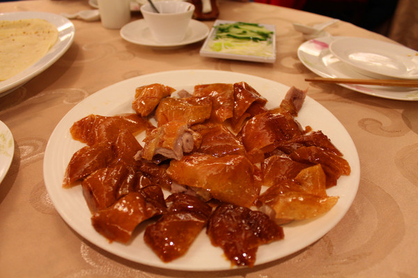 大三元酒樓：[台北]大三元酒樓 皮脆肉嫩的烤鴨來囉!!!!!