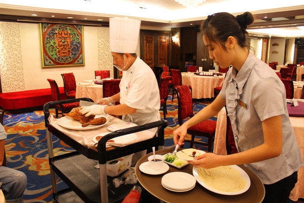 大三元酒樓：[台北]大三元酒樓 皮脆肉嫩的烤鴨來囉!!!!!