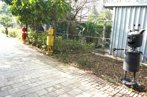 水巷覓鏡 & 水圈圈：2013桃園地景藝術節～水巷覓鏡 & 炳哥的機器人異想世界