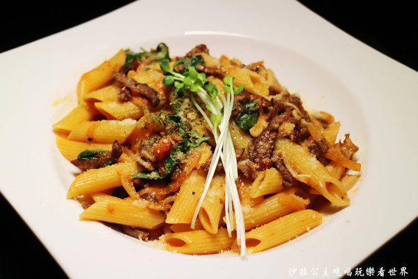 O'LA PASTA & BAR 喔啦義大利麵&吧:中山國中義大利麵『O'LA PASTA & BAR 喔啦義大利麵&吧』紅茶無限供應