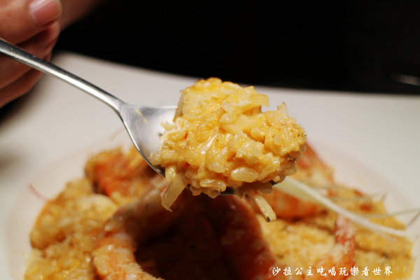 O'LA PASTA & BAR 喔啦義大利麵&吧:中山國中義大利麵『O'LA PASTA & BAR 喔啦義大利麵&吧』紅茶無限供應