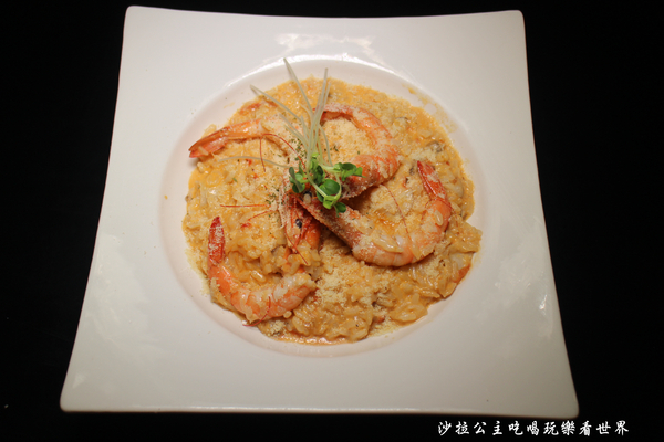 O'LA PASTA & BAR 喔啦義大利麵&吧:中山國中義大利麵『O'LA PASTA & BAR 喔啦義大利麵&吧』紅茶無限供應