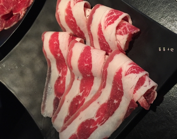 辛殿麻辣鍋(松江南京店)：[台北中山]食材不馬虎的吃到飽 ♥『辛殿麻辣鍋(松江南京店)』♥ 海鮮尚青不怕你吃