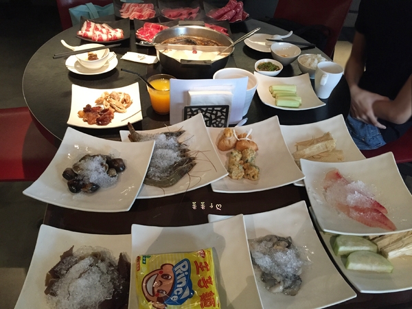 辛殿麻辣鍋(松江南京店)：[台北中山]食材不馬虎的吃到飽 ♥『辛殿麻辣鍋(松江南京店)』♥ 海鮮尚青不怕你吃