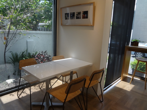 巴蕾麵包：1020717[官本金文愛台灣]巴蕾麵包好吃猶如站在青青草原中的無敵老K