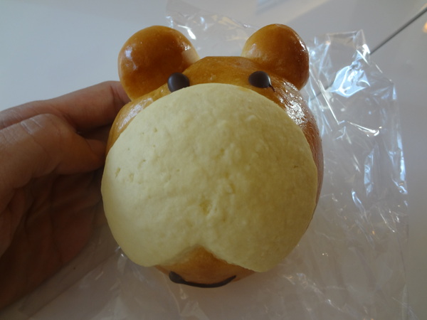 巴蕾麵包：1020717[官本金文愛台灣]巴蕾麵包好吃猶如站在青青草原中的無敵老K