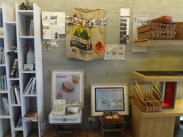 巴蕾麵包：1020717[官本金文愛台灣]巴蕾麵包好吃猶如站在青青草原中的無敵老K