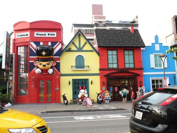 方蘭川焦皮布丁:【台南||安平】方蘭川焦皮布丁/懷舊系甜點,你吃過三種層次的布丁嗎?