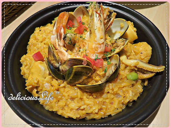 西班牙紅花海鮮飯1
