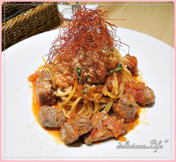 微辣沙朗骰子牛蕃茄義大利麵348