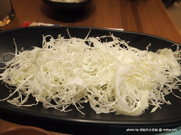 嘿鬥日式定食專賣(勤美店):還有進步空間的份量與價格 ~ 台中西區〞嘿鬥日式定食專賣店〞