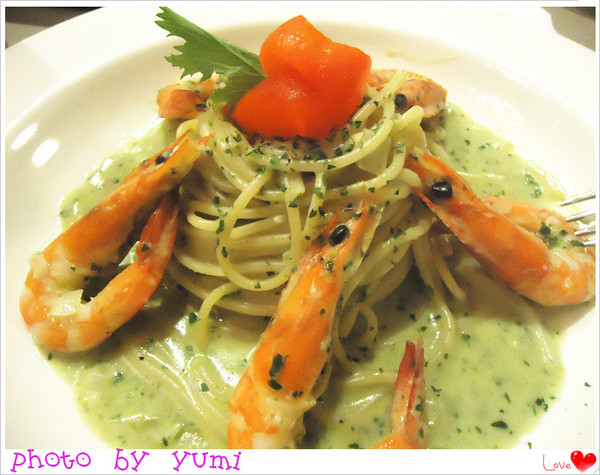 Midtown Cafe：【高雄食記】平價又美味♥飲料無限續杯  麵包貝果吃到飽@Midtown Bagel Cafe