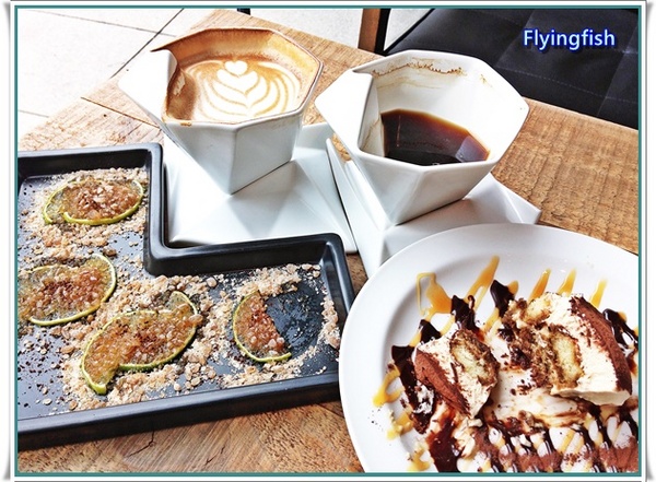 Akuma caca 可可設計人文咖啡(誠品生活松菸店): ✜ 享受設計感十足、美味輕食ㄟ悠閒愜意 - 「Akuma caca可可設計人文咖啡館(誠品生活松菸店)」N訪 ◕ω◕