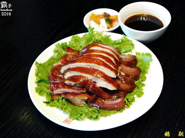 糖朝(台中金典形象店)：港式茶點之外還要加上現點現沖的原木桶豆腐花才過癮，「糖朝」(台中金典店) ～