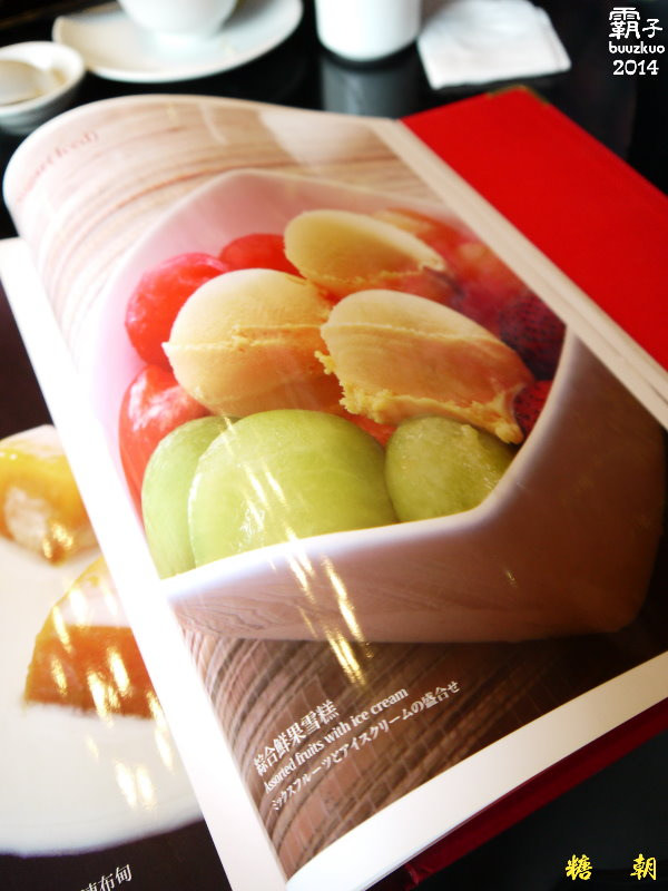 糖朝(台中金典形象店)：港式茶點之外還要加上現點現沖的原木桶豆腐花才過癮，「糖朝」(台中金典店) ～