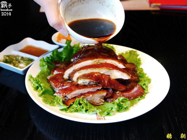 糖朝(台中金典形象店)：港式茶點之外還要加上現點現沖的原木桶豆腐花才過癮，「糖朝」(台中金典店) ～