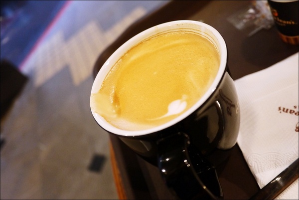 高樂雅咖啡(台北長安店):【高樂雅咖啡】澳洲最大連鎖咖啡店,進駐台灣!